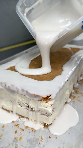 Freed's Bakery on Instagram: "Have you had our Napoleon Slice? It’s a buttery puff pastry filled with Freed’s signature bavarian cream and topped with sugar icing! The soft and crunchy texture makes it a crowd favorite! Come see us at four locations around town! 9815 S Eastern Ave (Freed’s Bakery) 10870 W Charleston Blvd (Summerlin) 6475 N Decatur Blvd (Centennial Hills) 60 E California Ave (Downtown) 🌟 THE BEND, COMING SOON!🌟 #napolean #cake #cakeslice #dessert #food #lasvegasbakery #bakery"