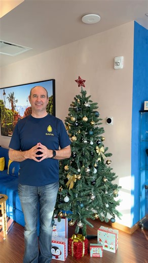 ✨ SAFIR est ouvert durant les fêtes ! ✨ Nous vous accueillons tout au long de cette période pour vous offrir la chaleur du hammam, la détente des rituels marocains et un moment de bien-être authentique. 🎄 Ouvert durant les vacances de Noël 🧖‍♀️ Rituels disponibles sur réservation ✨ Un moment de chaleur et de tradition Laissez nous le privilège de prendre soin de vous durant ces fêtes✨🤗 ✨ SAFIR is open during the holidays! ✨ We welcome you throughout this festive season, offering the warmth of