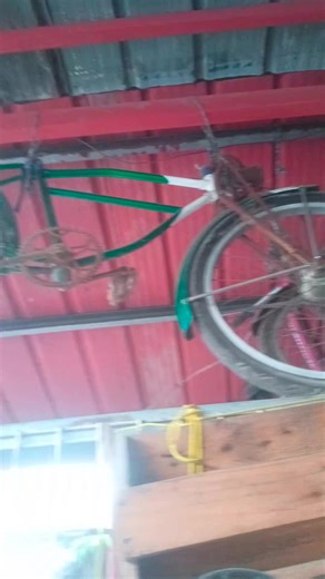 BINABASURA LNG NG IBA: A Look at Fixed Gear Bikes