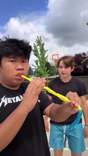 The Mouth Magical Paper 😱🌈🙌🏼 #magictrick #papermagic #rainbow