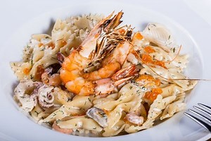 Creamy Seafood Pasta with Oysters