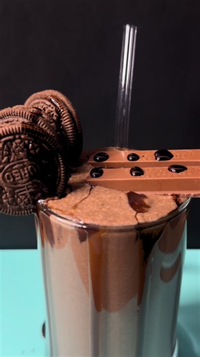 FlavorArt Asmr on Instagram: "Oreo Nutrella Milkshake #trending"