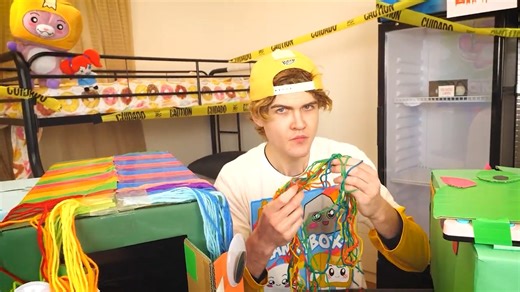 DO NOT OPEN POPPY PLAYTIME CHAPTER 4 MYSTERY BOXES AT 3AM...!? #lankybox #new #viral #video #roblox #gaming | LankyBox Gaming