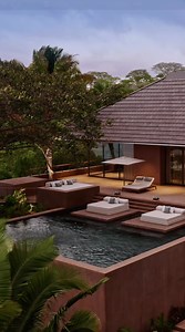 235 reactions · 19 shares | Elevate Your Stay ✨ A vacation can start with a destination—beach-bound, powder-hound, downtown, or off-the-grid. Or it can start with a reason—reunions, room(s) to relax, private chef dinners, and pool days. For every why and where, there are villas, the Virtuoso way. Visit this link to find your perfect retreat. ➡️ https://virtuoso.ltd/fb-villas-de #VirtuosoTravel #SoVirtuoso #LuxuryVillas | Virtuoso Travel | Facebook