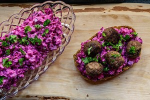 Swedish beetroot salad (perfect for smörgåsbord)