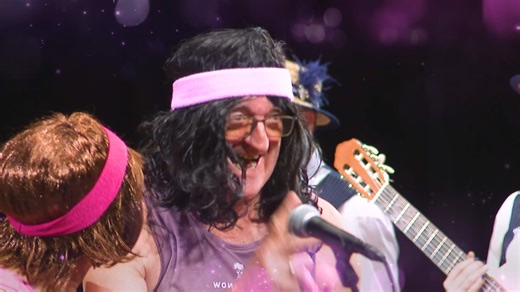 🥳 A folia do Carnaval está na RTP Açores - junte-se a nós numa programação especial com as tradicionais danças e bailinhos da Terceira, assim como a festa na ilha branca. Viva o Carnaval I domingo e segunda-feira I na sua televisão, Facebook e RTP Play: bit.ly/RTPAdireto #carnaval #ilhaTerceira #ilhaGraciosa #RTPPlay | RTP Açores