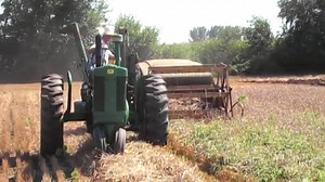 143K views · 2.7K reactions | Old Tractor I Love - 12A John Deere Combine | Farmall Lovers | Facebook