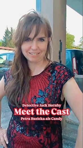 In ein paar Tagen ist es soweit – unser Lenziadenstück "Detective Jack Hornby in: Die Jagd nach dem Wolf" feiert seine Premiere! ✨️ Um die Wartezeit etwas zu verkürzen, laden wir euch auf ein paar Interviews mit den Darstellenden ein – heute mit @ruzicka_petra als Candy! 💃💅 #bühneheidenreichstein #theater #theaterösterreich | Bühne Heidenreichstein