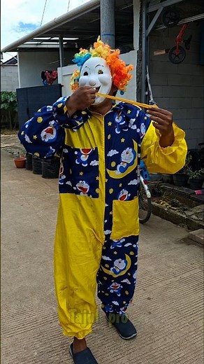 Clown fails to blow up balloon #trending #viral