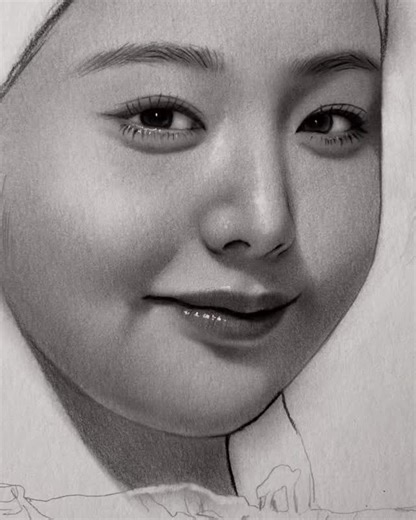 Franklin Labor | simple tutorial how I draw lips #openforcommission #art #charcoaldrawing #foryou #artist #charcoalart #realisticdrawing #affordableprice | Instagram