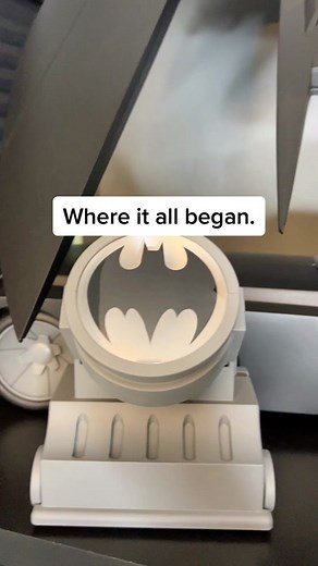 Here’s a shout-out to one of my very first completed collections! Batman: The Animated Series. #batmantheanimatedseries #dccollectibles #dcdirect #batman #collection #display #brucetimm #justiceleague #batmanbeyond #superman #kevinconroy #mcfarlanetoys #nerd #actionfigure