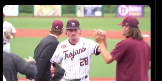 Van’s Brewer signs with Mets