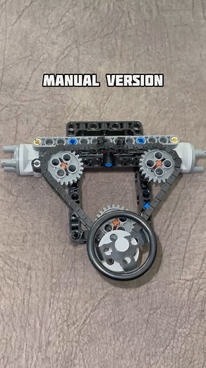 Manual VS Motorized Chain Steering #lego #technic #legotechnic #steering #dcmotor #legomotor #legoproject #mechanism #mechanical #diy #diyproject #mechanicalengineering #legotechnicmoc #legofan #chain | Bricks Master Builders