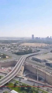 Pushing the boundaries of architectural innovation! Meet The Link — the world’s longest occupied building cantilever, suspended 100 meters above the ground between the twin towers of One Za’abeel in Dubai. Spanning 230 meters and weighing over 9,500 tons, this engineering marvel took 110 hours of precision lifting and cutting-edge construction techniques to earn its place in the Guinness World Records. Watch this mesmerizing timelapse to witness how vision, innovation, and scale came together to