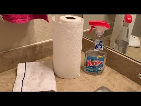 How to clean a mirror