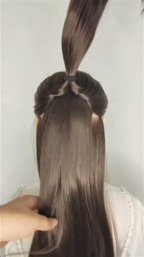 Quick & Easy 10-Second Half-Up Hairstyle Tutorial