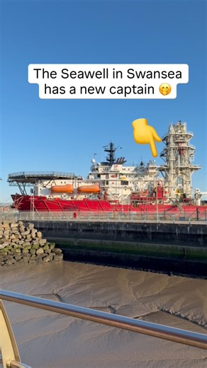 The Seawell in Swansea Docks has a new captain 🤭 ⚓ The Seawell, a specialised Diving Support Vessel built in 1987, docked at Swansea in late 2025 for maintenance between offshore operations. 🚢 This massive vessel handles deep-sea diving and well intervention work for Helix Energy Solutions.​​​​​​​​​​​​​​​​ #swansea #gower #mumbles #seawell | Swansea Scoop