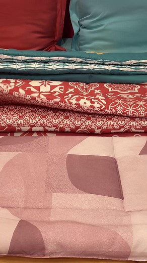 Can’t pick one look? You don’t have to 😉 Our NEW Britney bedding comes with 6 looks to love AND you get matching extras in the luxury tiers 💖 Get yours 🛒🔗: https://ow.ly/3FM150Xn5RS #ForTheHomeYouLove #homechoice | homechoice sales