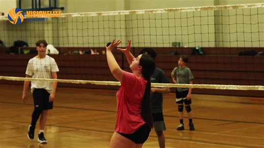 SPRING BREAK VOLLEYBALL CAMPS ARE LIVE! School breaks are the perfect opportunity for athletes to stay active, sharpen their skills, and train in a high-energy environment with great coaches and teammates. Our Spring Break Volleyball Camps are designed for all skill levels, focused on development, confidence, and fun—without losing structure or quality. 📍 Calgary: March 23–26 📍 Winnipeg: March 30 – April 2 👥 Grades: 7–9 ⏱ 7 hours of volleyball camp Spots are limited and fill quickly every yea
