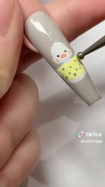 Nail Art Course: Step-by-Step Tutorials for Beginners