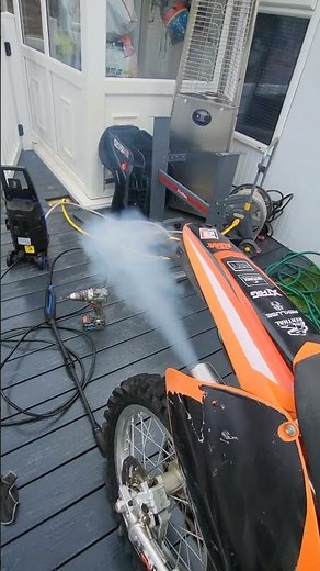 ktm 200 exc 2003. First start up now time to do new plastics graphics etc