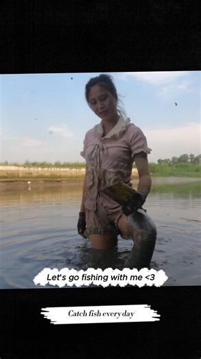 Beautiful girl catching fish #beautiful #girl #fishing #fyp