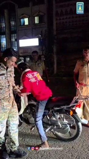 वाहतूक सुरळीत करण्यासाठी रात्री पोलीस रस्त्यावर, दिवसा होणाऱ्या वाहतूक कोंडीकडे दुर्लक्ष !