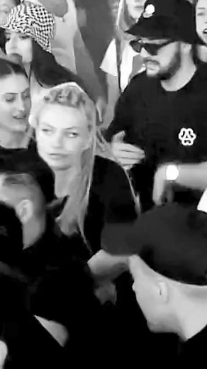 305K views · 1.5K reactions | Techno girl  #hardtechno #hardtechnodj #technocouple #hardtechnomusic #hardtechnolover #_techno_community_ #techno #technomood #technovibe #technofestival #technolove #technomusic #technolover #technolovers | Techno Community | Facebook