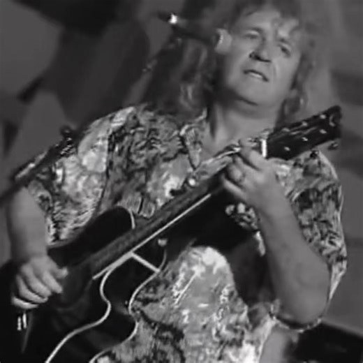 17K views · 961 reactions | Kansas - Dust In The Wind | Music Madness | Facebook