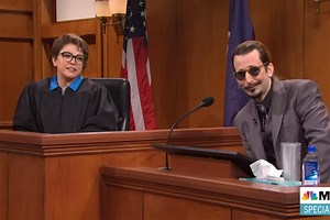 'SNL'Lampoons Johnny Depp Amber Heard Trial, Plus Baby Yoda et Host Selena Gomez - Netflix News