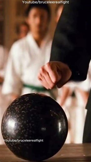 Bruce Lee’s One Inch Punch Breaks a Heavy Bowling Ball