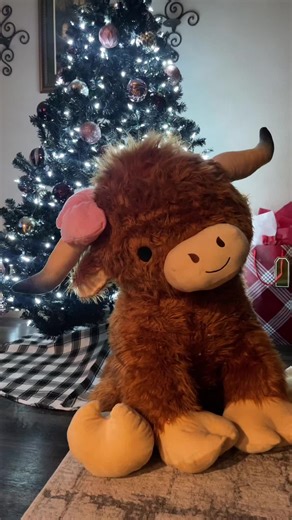 Highland Cow with Bows: A Cute Stuffed Animal Trend