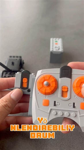 Lego technic Car 2.4 ghz Fernbedienung🏎️🧐🚀🚗🚐#lego#technology##car#technic#build #shorts