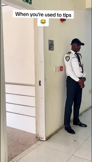Kenyan Security Guard's Hilarious Handkerchief Situation
