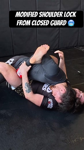 Modified Shoulder Lock from Closed Guard 🥶 #shorts #bjj #bjjhilights