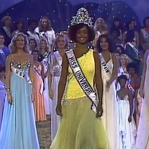 This crowning moment from 1978 is SERVING! 💫 | Miss Universe