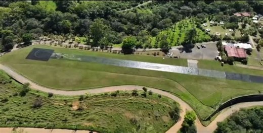 ✈️ ROOT in action—rain or shine. A luxury resort in Costa Rica transformed its grass airstrip using TRUEGRID ROOT. With 6,700 sq meters (72,000 sq ft) installed, the airstrip now stays operational even during heavy rain—where it was once limited to dry conditions only. 🔹 ROOT STRIPES clearly mark supported vs. unsupported areas 🔹 Designed to support grass airstrips for light aircraft during landing, takeoff, and taxiing 🔹 Maintains natural grass while improving durability and drainage This pr
