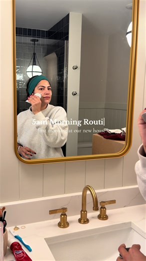 first morning vlog at the new house!! Any tips for first time homebuyers?!! #morningroutine #morninginmylife #firsttimehomebuyer #morningvlog #firsthouse @wearfigs @New Balance @Alani Nutrition @Bubble Skincare @rhode skin @REFY @Sun Bum