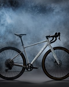 346K views · 210 reactions | Rumors fade. ESKER 5.0 ULT.RA  勇懶 #NicNieMusisz #WszystkoMożesz #krossbikes #krossULTRA #gravel2025 | KROSS | Facebook