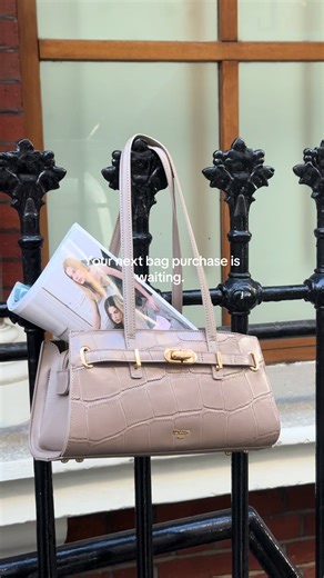 Say hi to DEPEND 👜👀 Day or night? She’s got you. #DuneLondon #2026 #newbag #shoulderbag