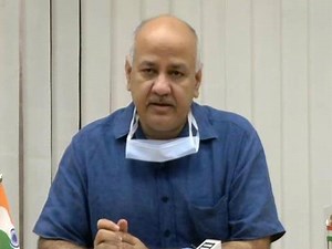 Delhi Deputy Chief Minister Manish Sisodia this afternoon wrote to Union Home Minister Amit Shah, seeking his intervention in scrapping the system requiring every COVID-19 patient to visit a government-run centre for clinical assessment. Read here: https://www.ndtv.com/delhi-news/delhi-coronavirus-cases-delhi-protests-covid-order-amit-shah-model-vs-kejriwal-model-today-2251367 | NDTV