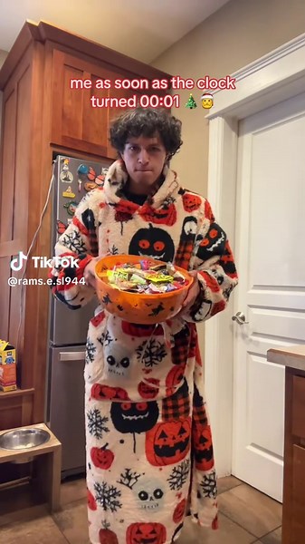 size reference: 5’8 / 160 lbs / M size #uglysweaters #christmassweater #uglychristmasweaters #christmasishere #tiktokshopchristmas