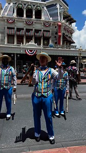 80K views · 1.7K reactions | Dapper Dans explains the history of the Organ Chimes and plays the tune from the Electric Light Parade | Magicparkmemories | Facebook
