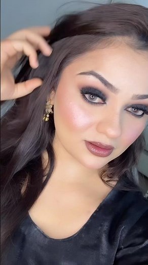 Black smokey eye makeup step by step for beginners | black smokey eye on hooded eyes #eyemakeup