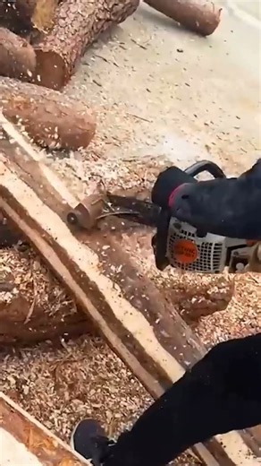 Genius Chainsaw Log Debarker Attachment Hack! 🪵🪓