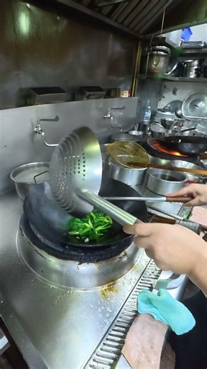 Stir-fried Hong Kong Kale with Garlic #cooking #food #youtubeshorts #foodie #recipe #shorts #yumm...