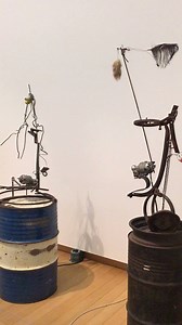Have you met the Balubas yet? They’re part of the exhibition Jean tinguely - Machine Spectacle. On the left you see Baluba Bleu and on the right you see Baluba XIII. You can see them and a lot of other machines ‘live’ in action in the exhibiton! #MeetTheMachines | Stedelijk Museum Amsterdam
