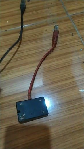 ni namanya cable ufs.untuk flash nokia