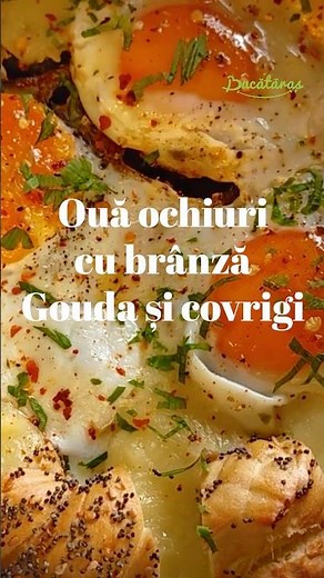 Oua ochiuri cu branza gouda si covrigi - Mic dejun rapid si savuros