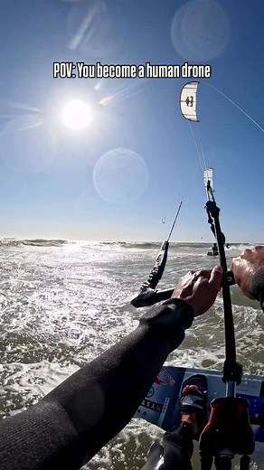 Sneaky lil backflip 🤝 Thanks for the clip @cohan_vandijk 🫶 🎥 @cohan_vandijk #kitesurfing #kiteboarding #kiting #kitesurfen #reel #reels #extreme #extremesports #explore #explorepage | Jason VDS Kiteboarding